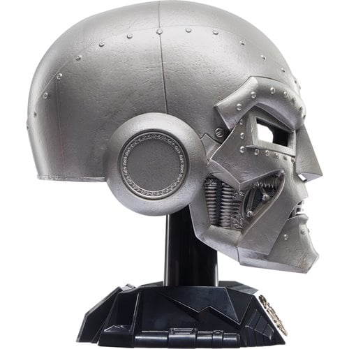 Doctor Doom Premium Roleplay Helmet – Marvel Legends 1:1 Replica