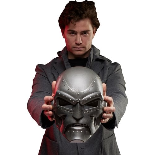 Doctor Doom Premium Roleplay Helmet – Marvel Legends 1:1 Replica