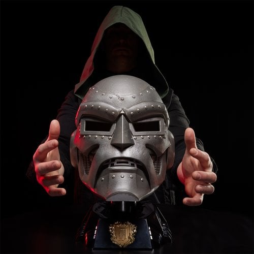 Doctor Doom Premium Roleplay Helmet – Marvel Legends 1:1 Replica
